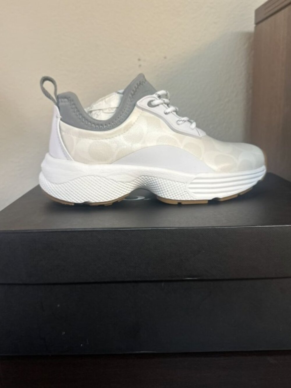 SNEAKER COACH SIZE 5 WOMEN